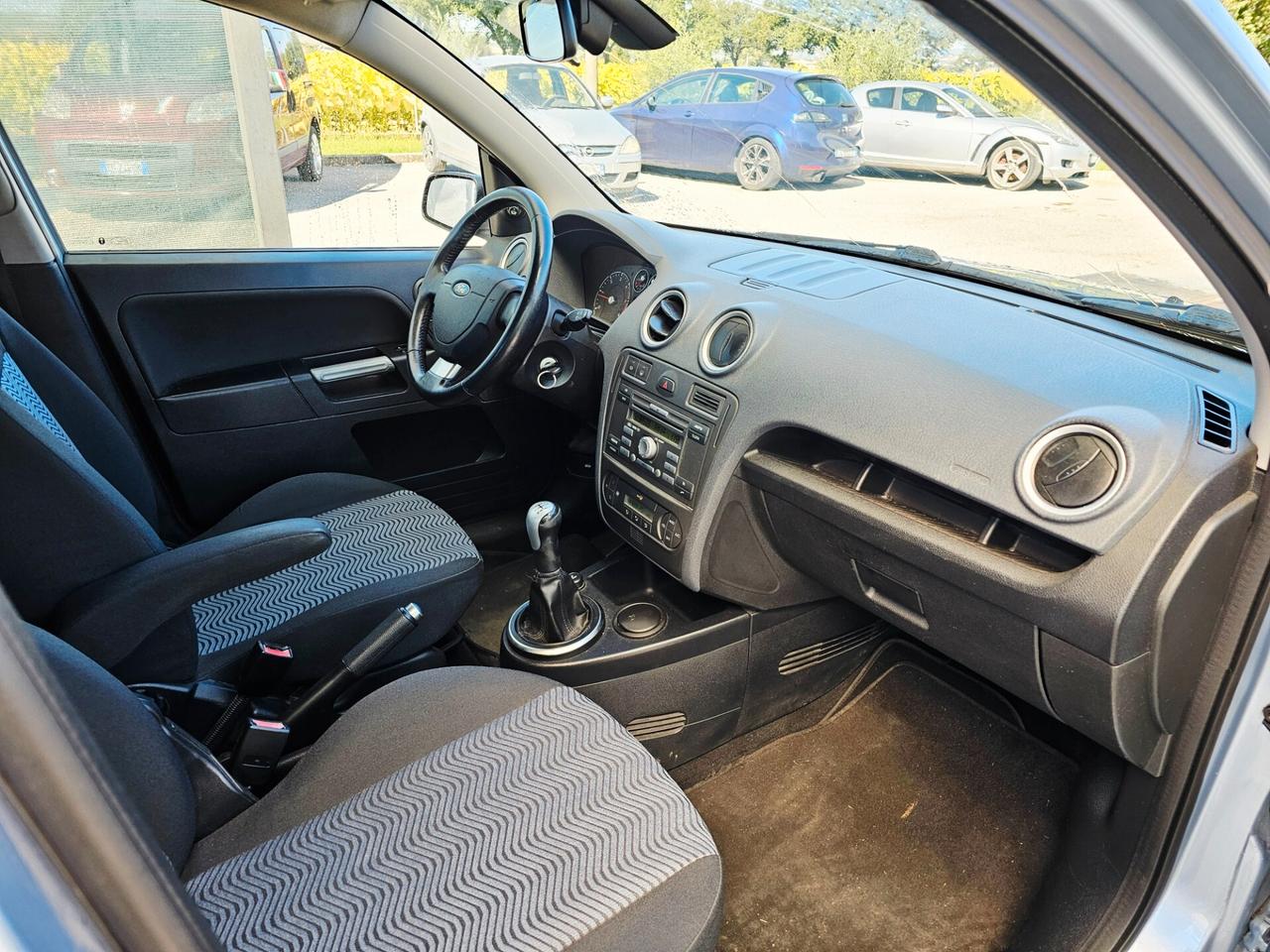 Ford Fusion 1.6 TDCi 5p. Collection