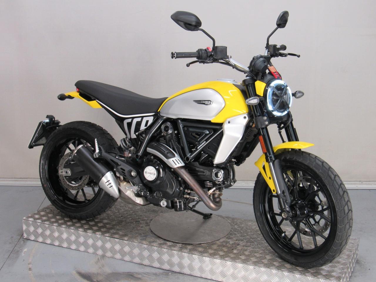 Ducati Scrambler ICON YELLOW