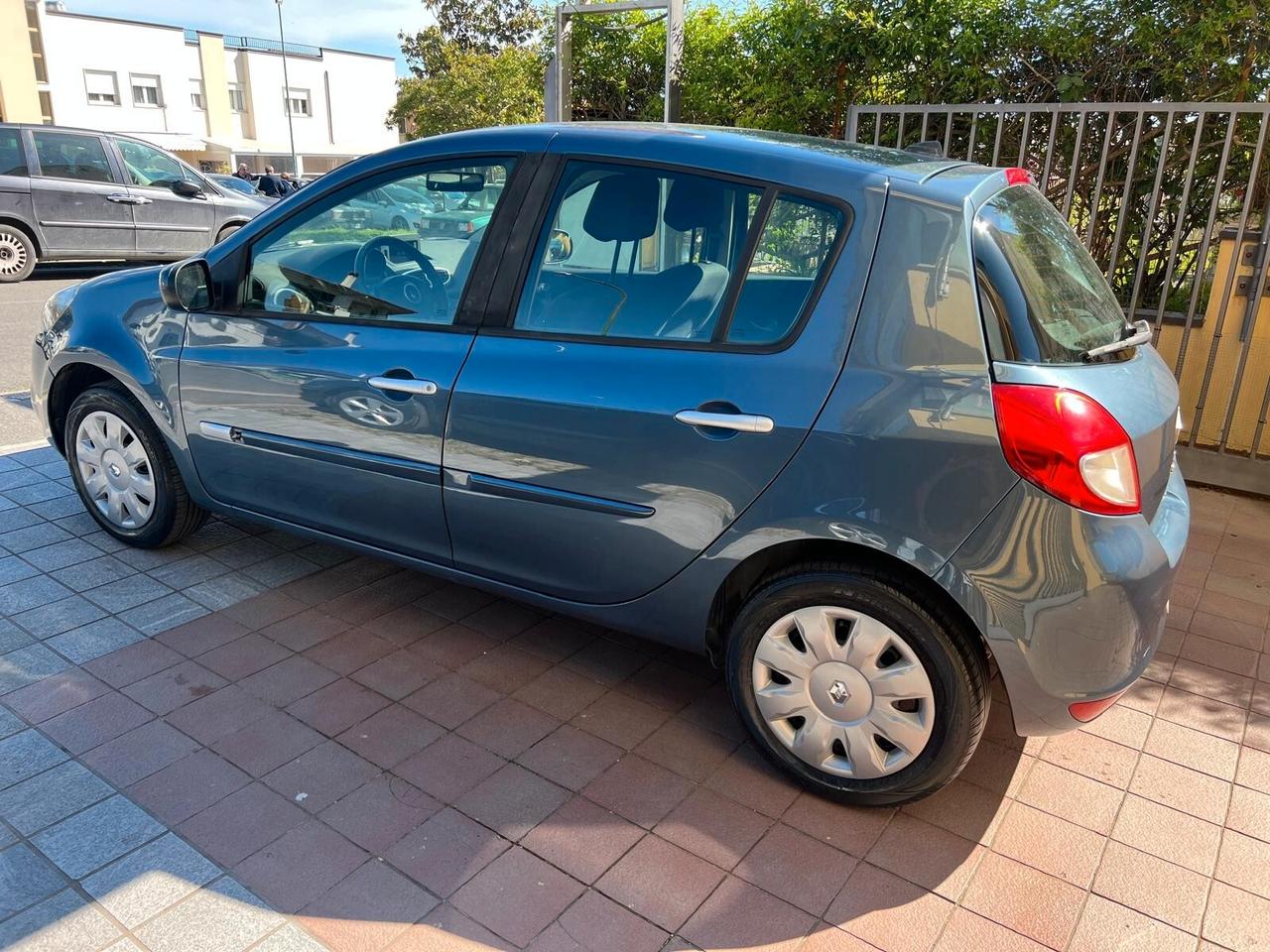 Renault Clio 1.2 16V 5 porte Confort GPL