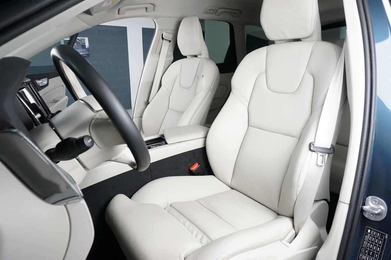 Volvo XC 60 B4 (d) auto AWD autocarro Ultimate Dark