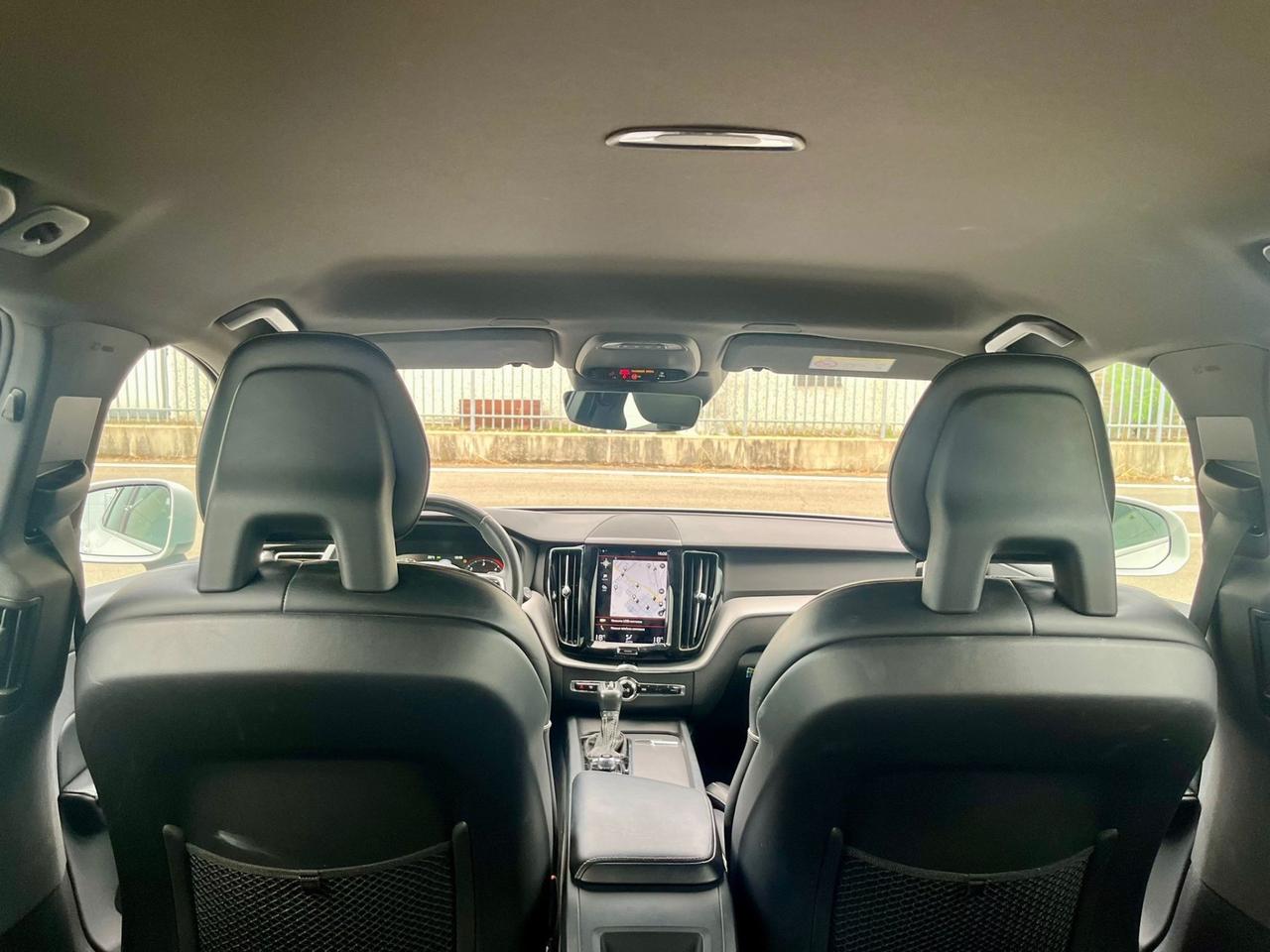 Volvo XC60 2.0d 4x4 R-Design 2018 139.000km perfetta