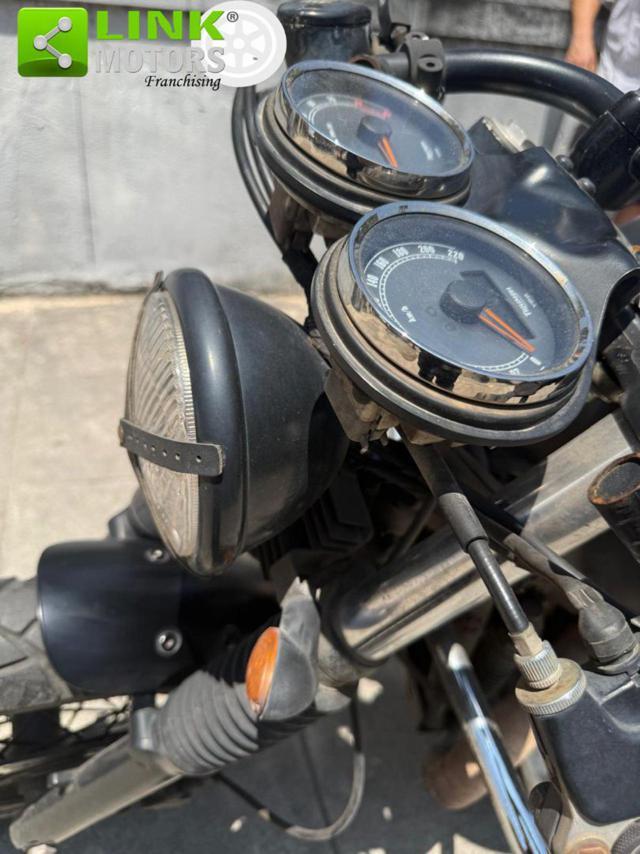 TRIUMPH Bonneville T100 black