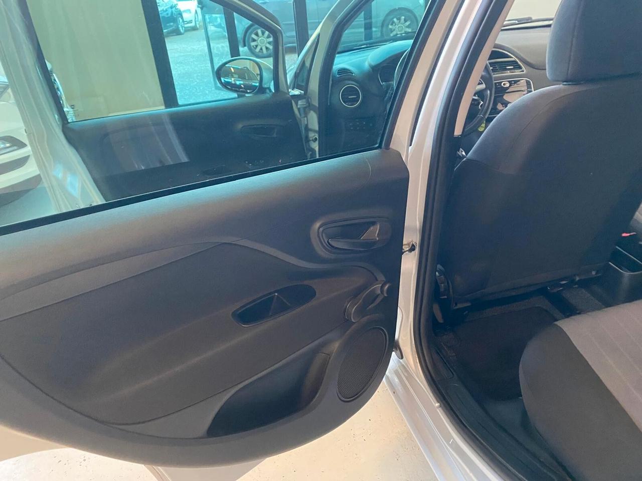 Fiat Punto 1.3 MJT II S&S 95 CV 5 porte Street