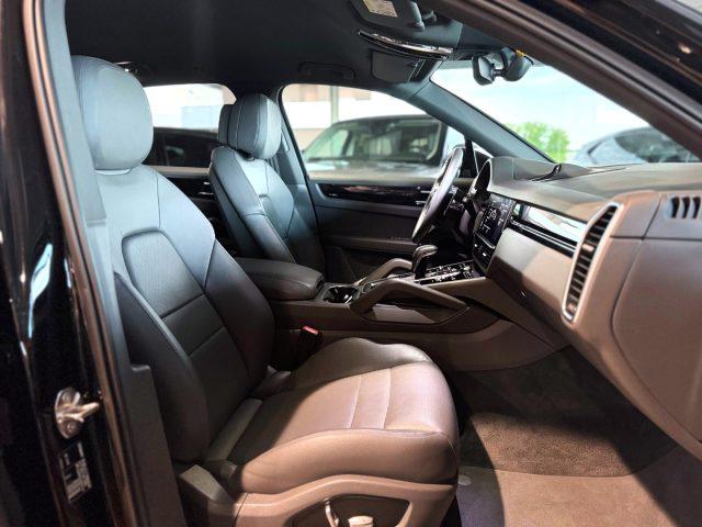 PORSCHE Cayenne 3.0 V6 E-Hybrid *UNIPROP*RADAR*SPORT CHRONO*