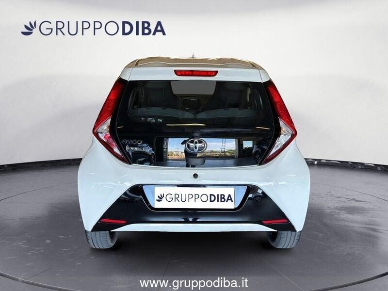 Toyota Aygo II 2018 5p 5p 1.0 x-play 72cv