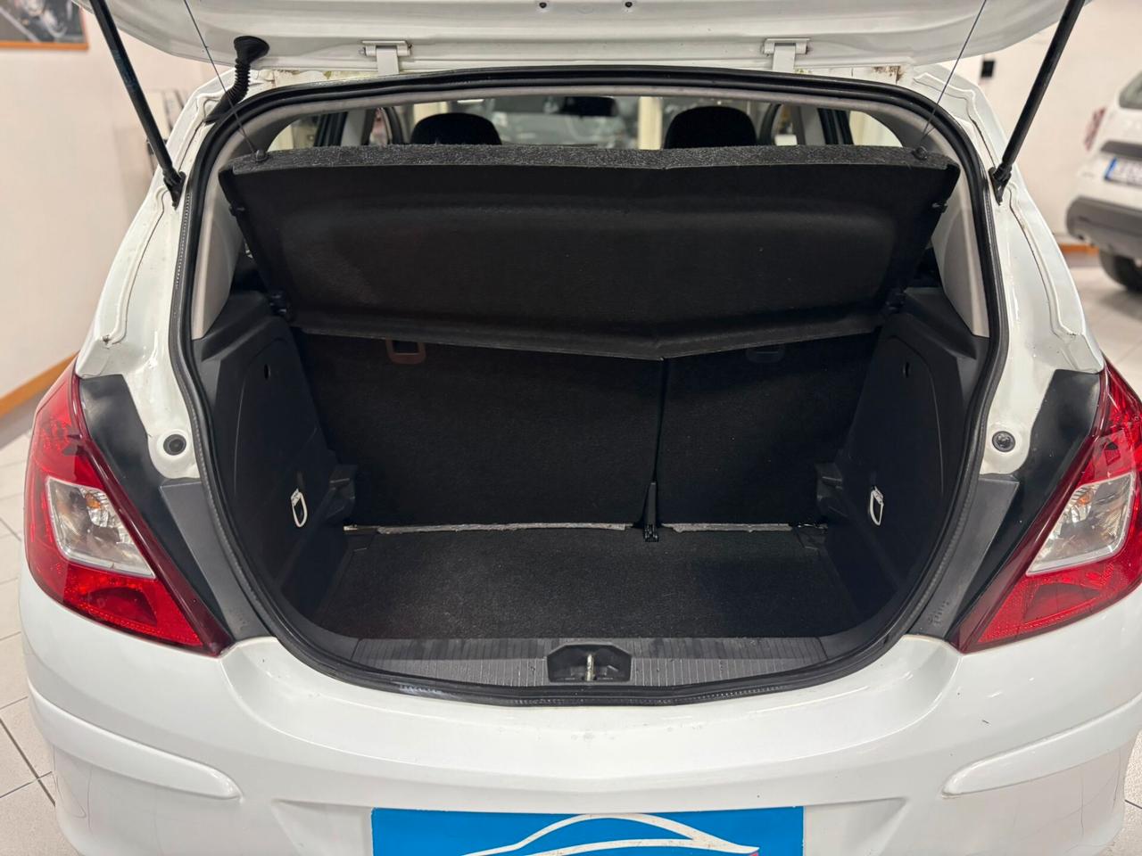 Opel Corsa 1.2B X NEOPATENTATI 2009