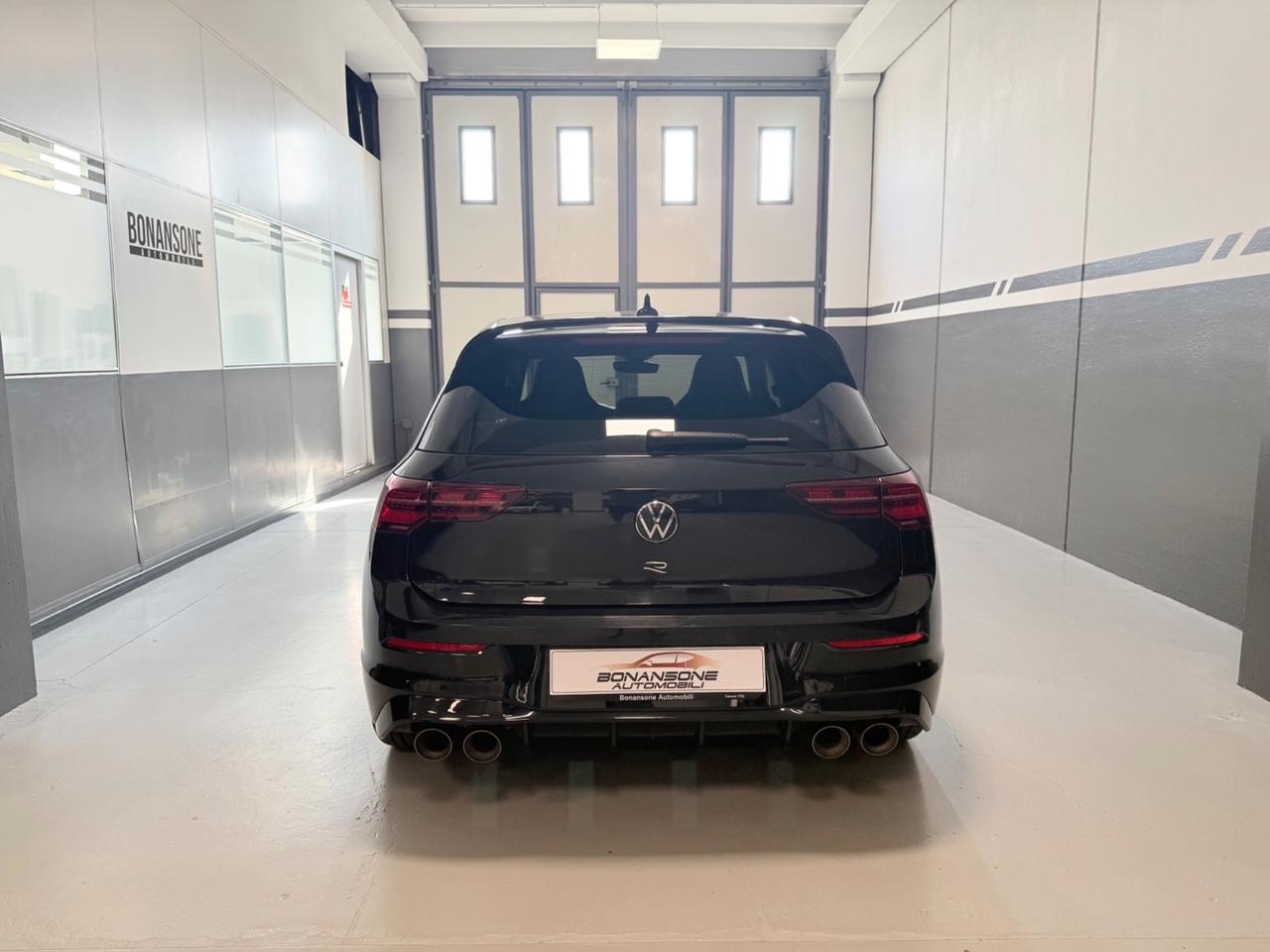 Volkswagen Golf R 4Motion Performance Akrapovic