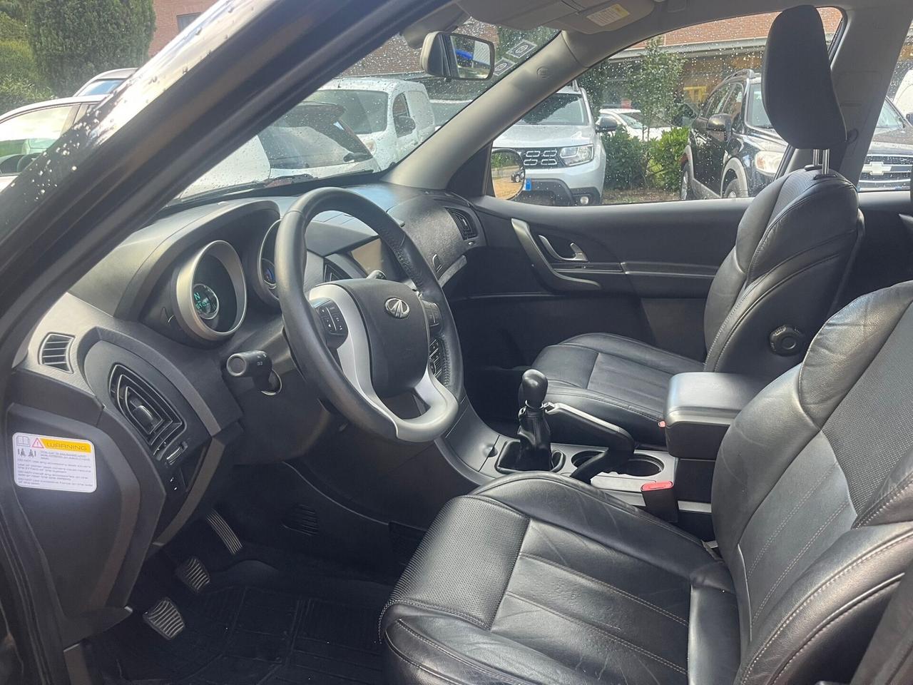 XUV500 2.2 16V FWD W8 (7 POSTI)