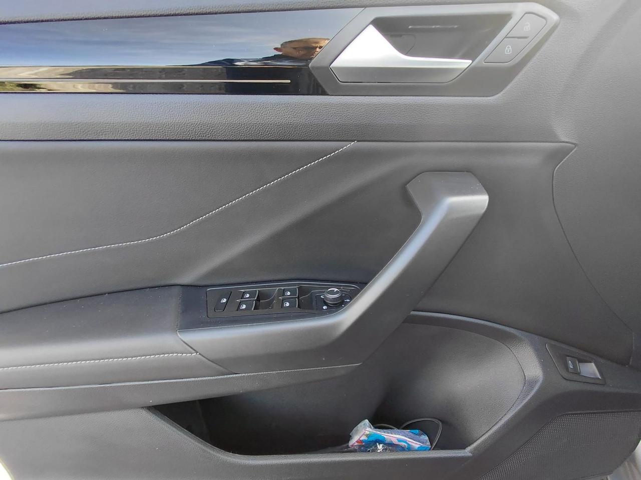 Volkswagen T-Roc EDITION PLUS 1.5 TSI #9332