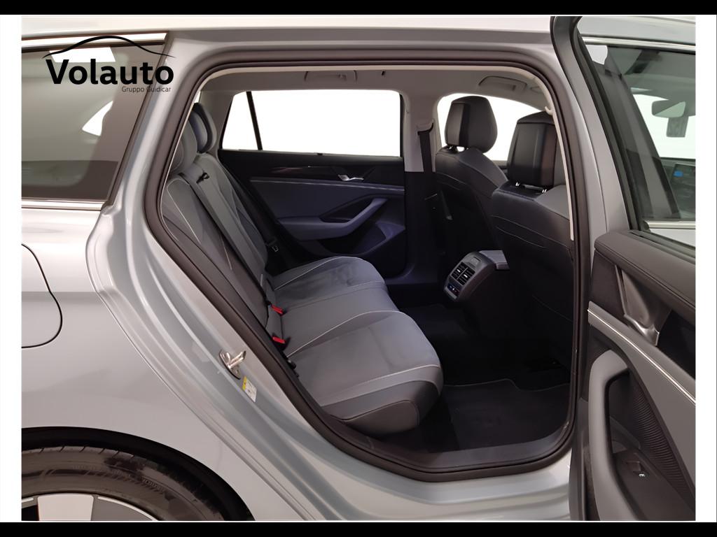 VOLKSWAGEN Passat IX 2024 - Passat 2.0 tdi scr Business 150cv dsg