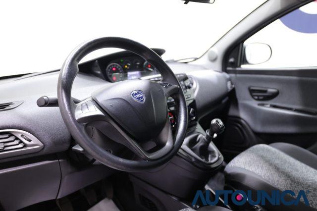 LANCIA Ypsilon 1.2 69 CV 5 PORTE GPL ECOCHIC ELEFANTINO BLU