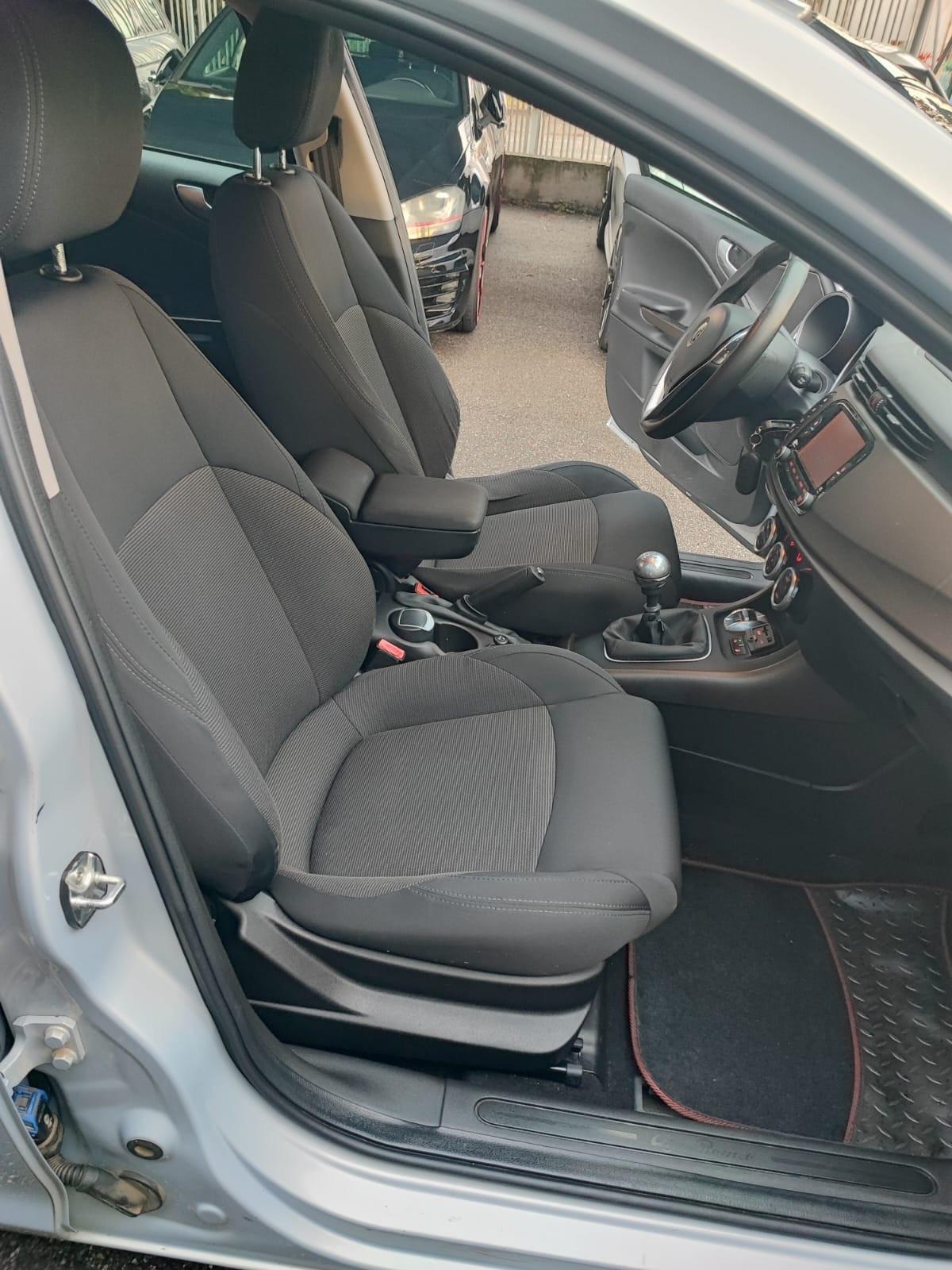 Alfa Romeo Giulietta 1.4 Turbo 120 CV GPL Distinctive