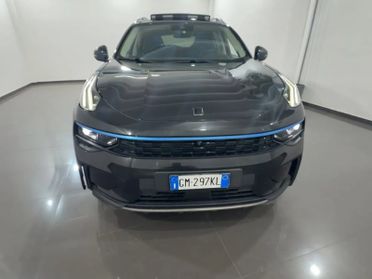 LYNK&CO 01 01 PHEV
