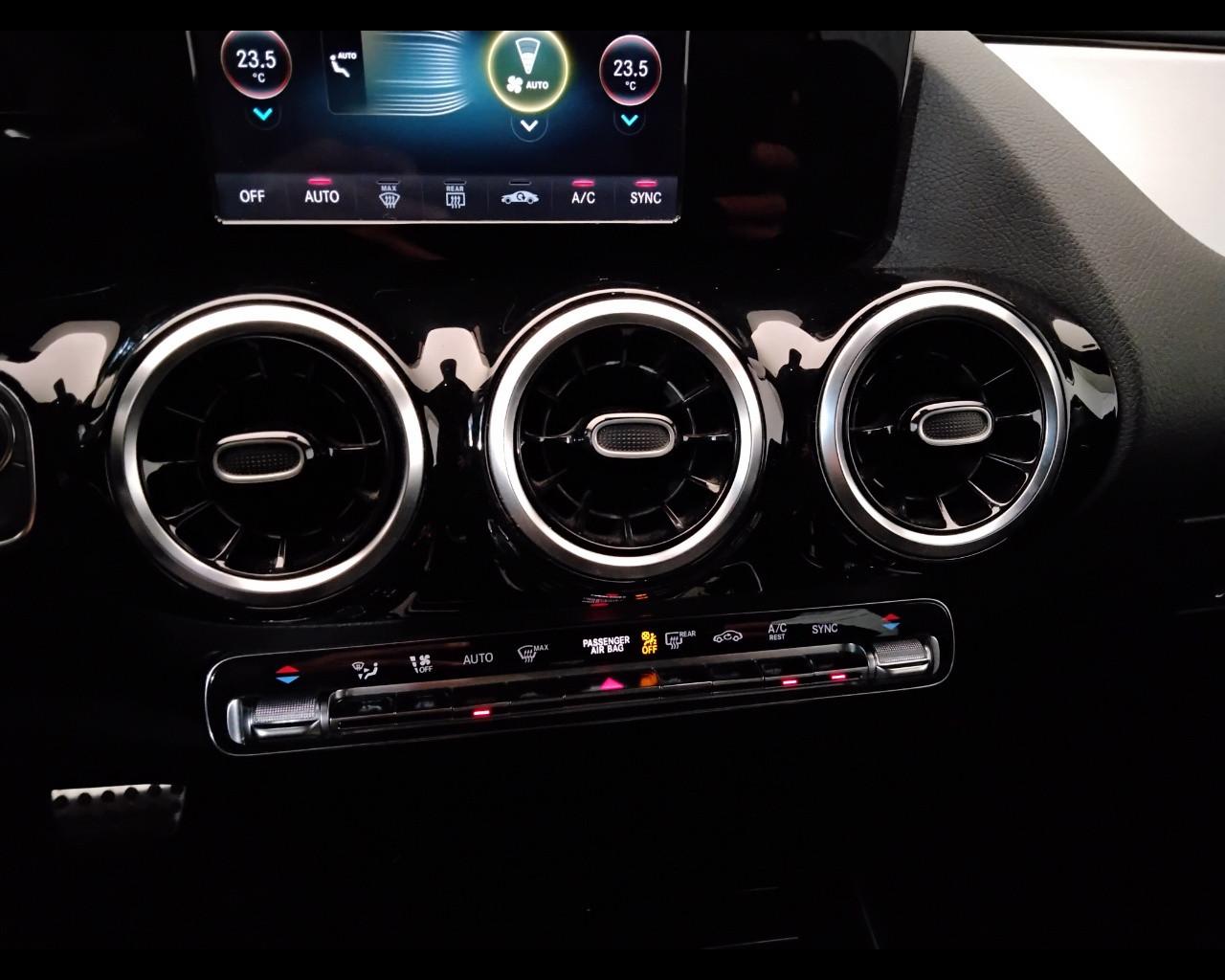 Mercedes-Benz Classe B - W247 2018 - B 180 Premium auto