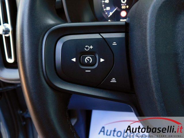 VOLVO XC40 T2 Essential