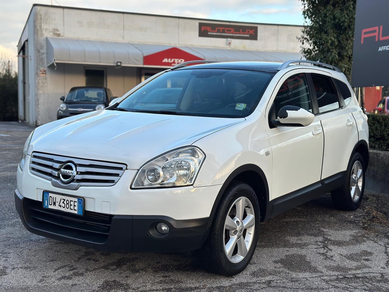 Nissan Qashqai 2 2.0 dCi DPF Tekna 2009