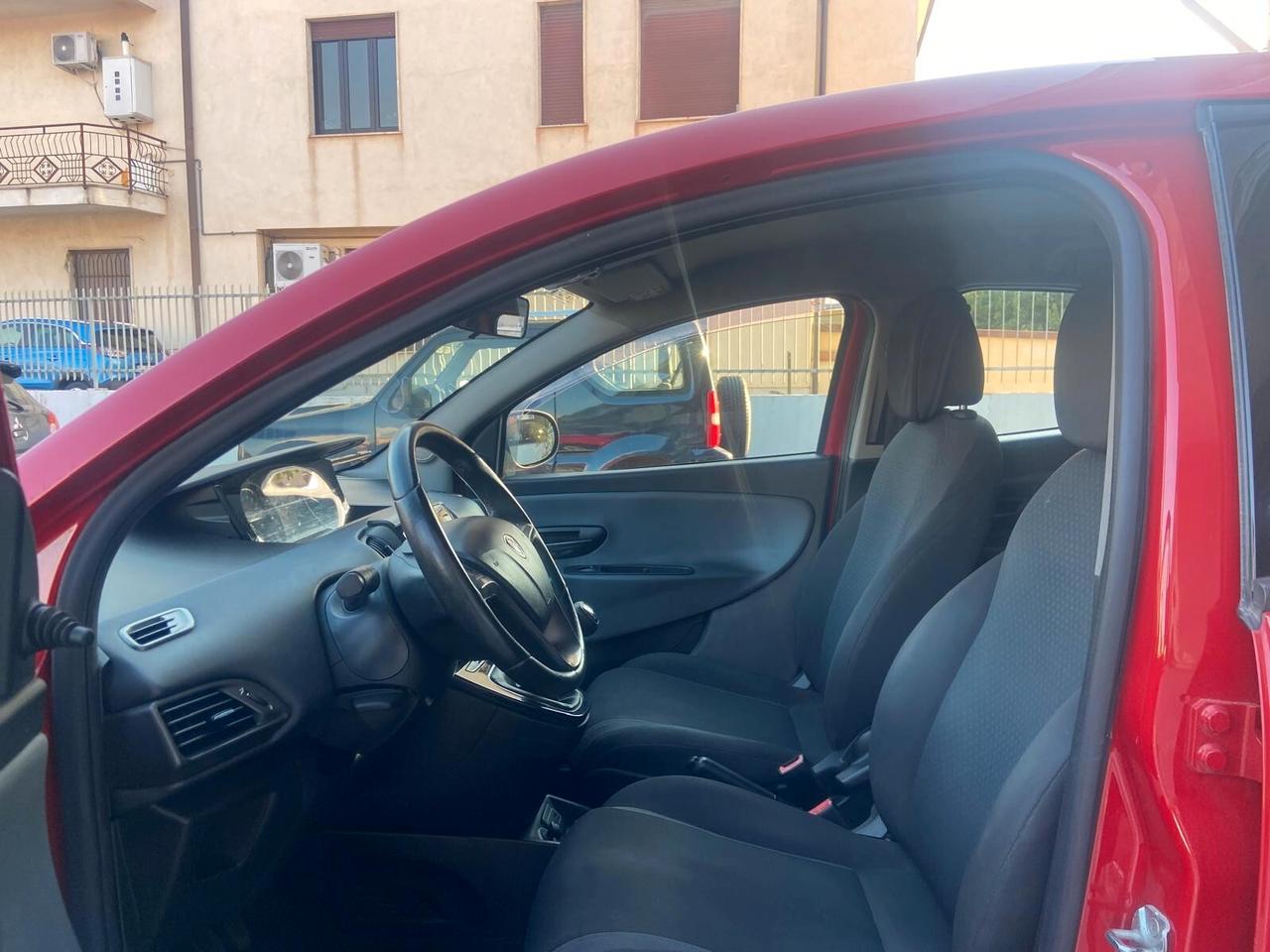 Lancia Ypsilon 1.2 69 CV 5 porte GPL Ecochic Gold
