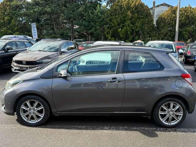 Toyota Yaris NEOPATENTATI 1.4 d-4d Lounge TELECAMERA/UNICOPRPR.