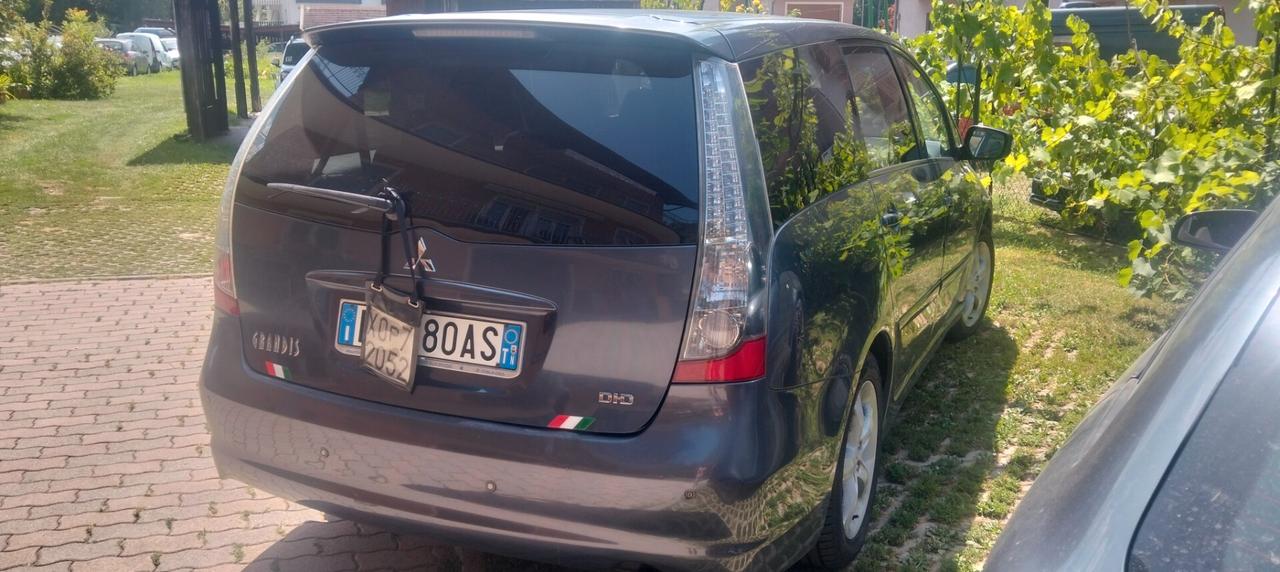Mitsubishi Grandis 2.0 DI-D 7 posti Invite