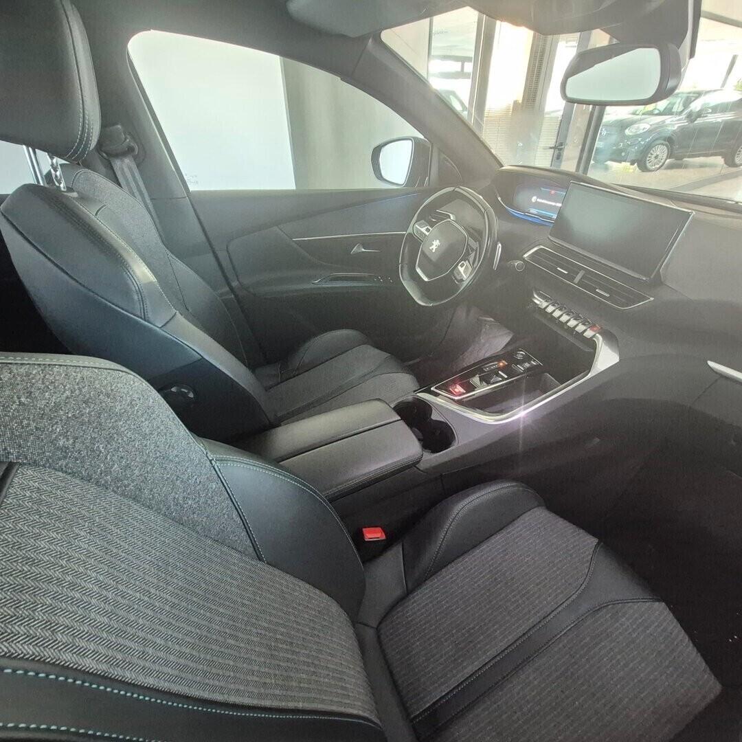 Peugeot 3008 BlueHDi 130 S&S Allure