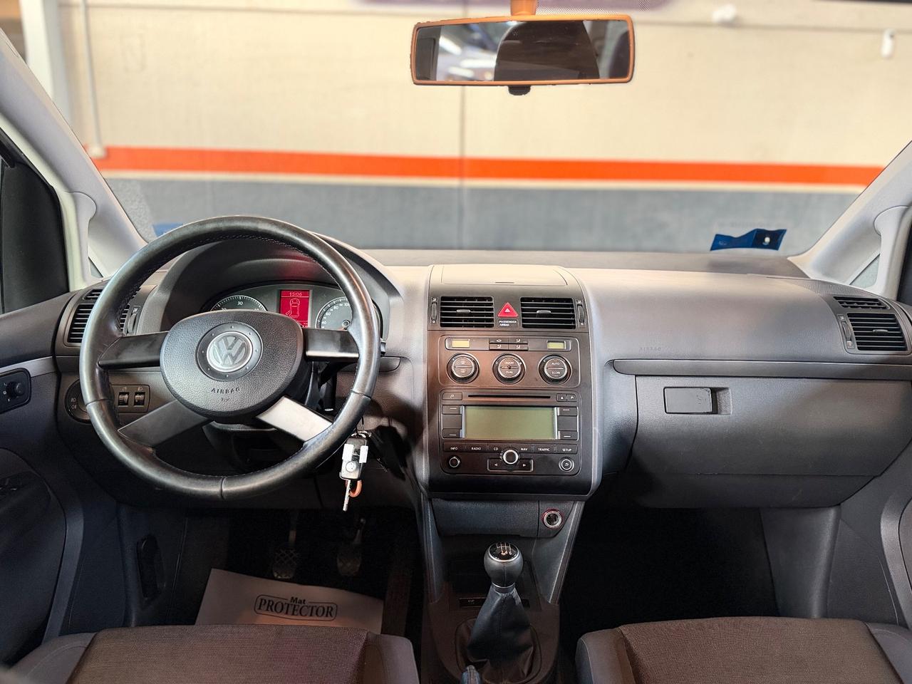 Volkswagen Touran 2.0 TDI DPF Highline AUTOCARRO