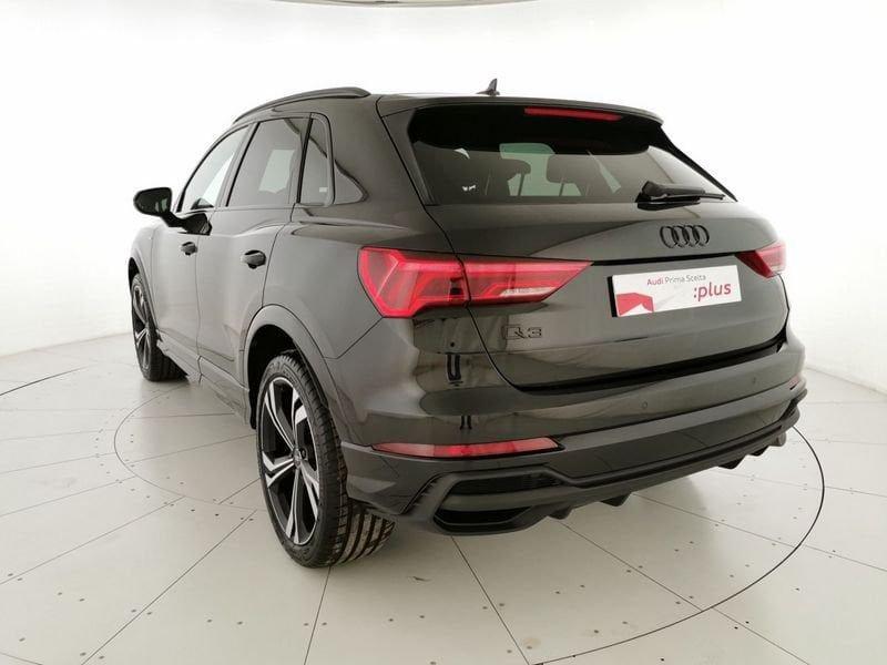 Audi Q3 35 1.5 tfsi Identity Black