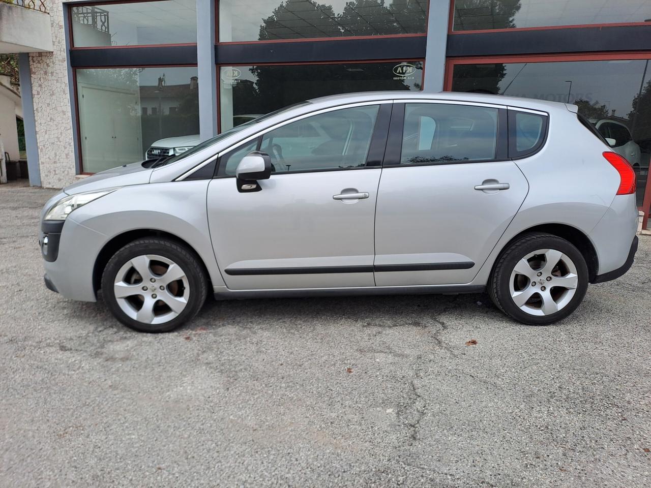 Peugeot 3008 1.6 HDi 115CV Active