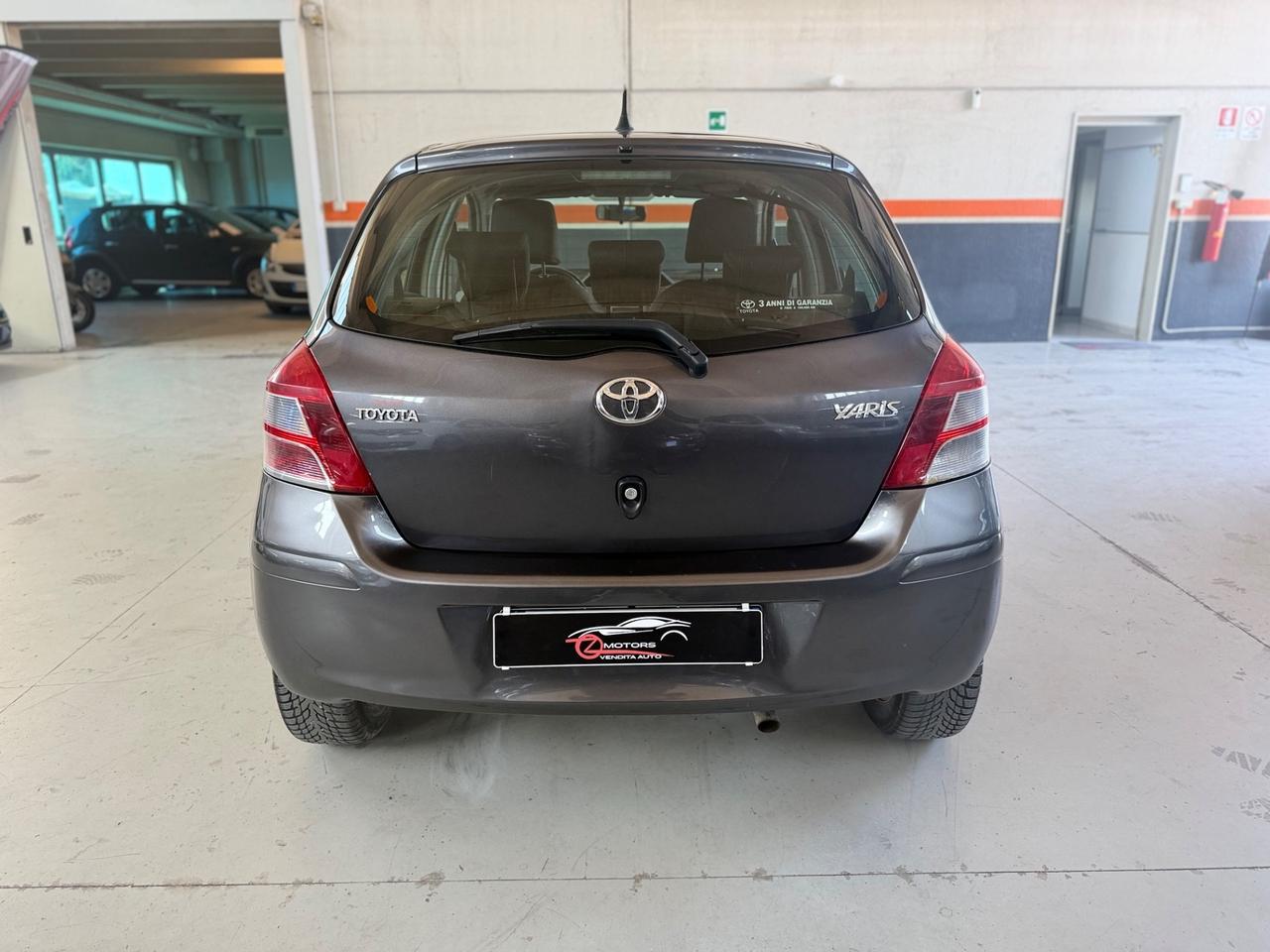 Toyota Yaris 1.3 5 porte Sol NEOPATENTATI