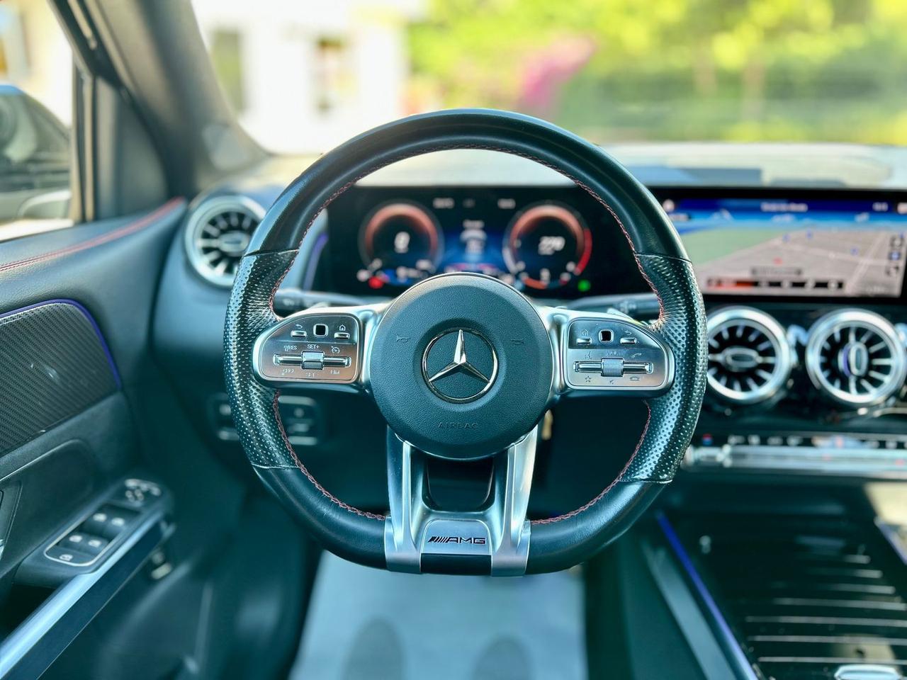 Mercedes-Benz GLB 180 D AMG Premium #11399