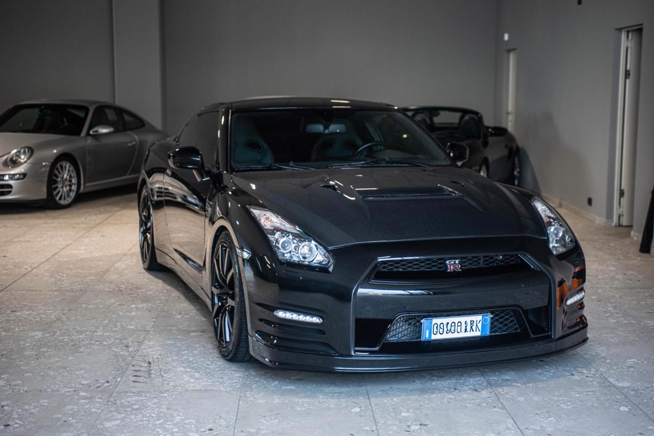Nissan GT-R 3.8 V6 Black Edition