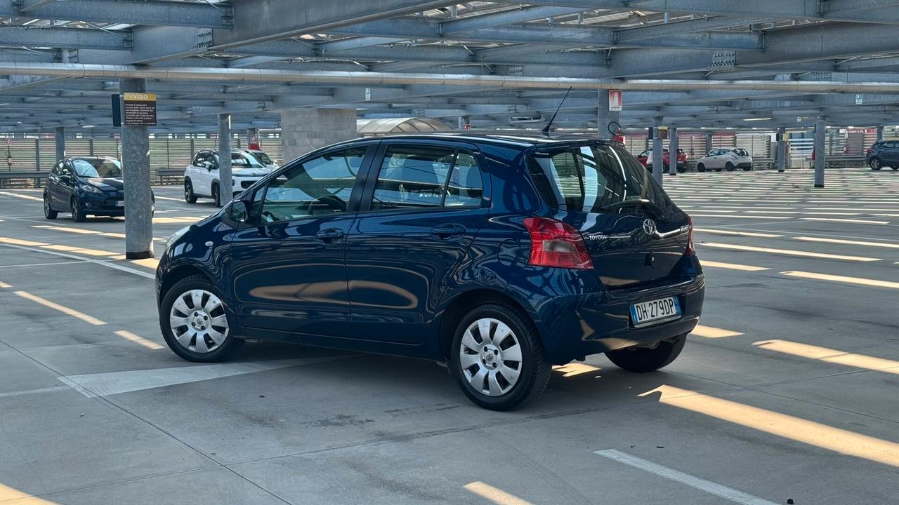 Toyota Yaris 1.0 5 porte Sol
