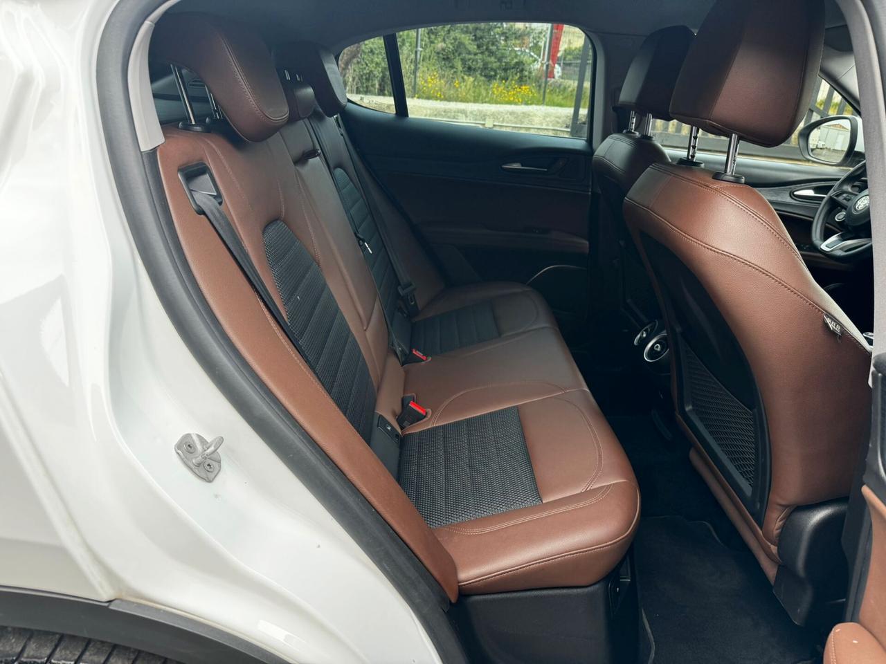 Alfa Romeo Stelvio 2.2 Turbodiesel 160 CV AT8 RWD Super