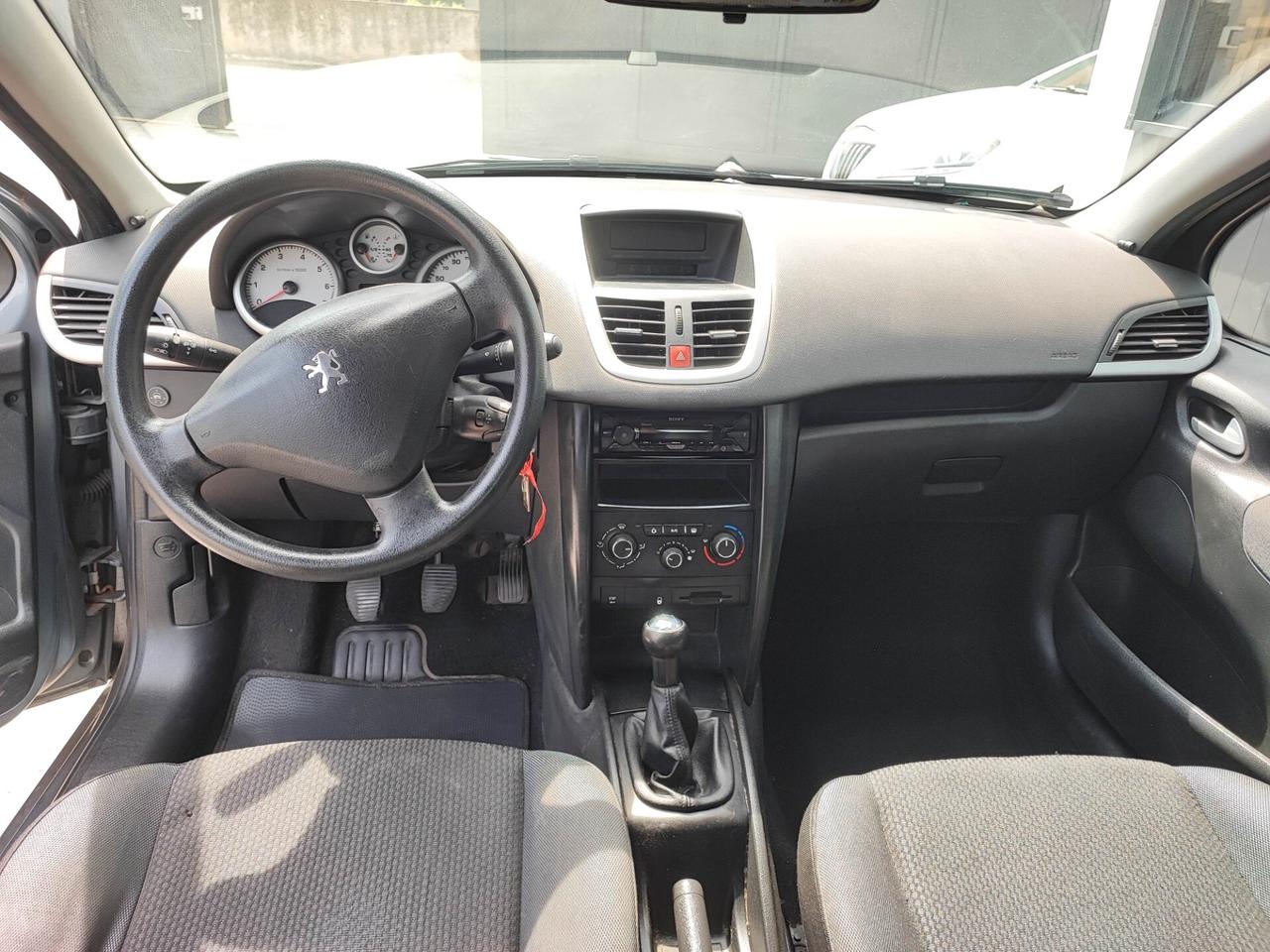 Peugeot 207 1.4 GPL uni-pro
