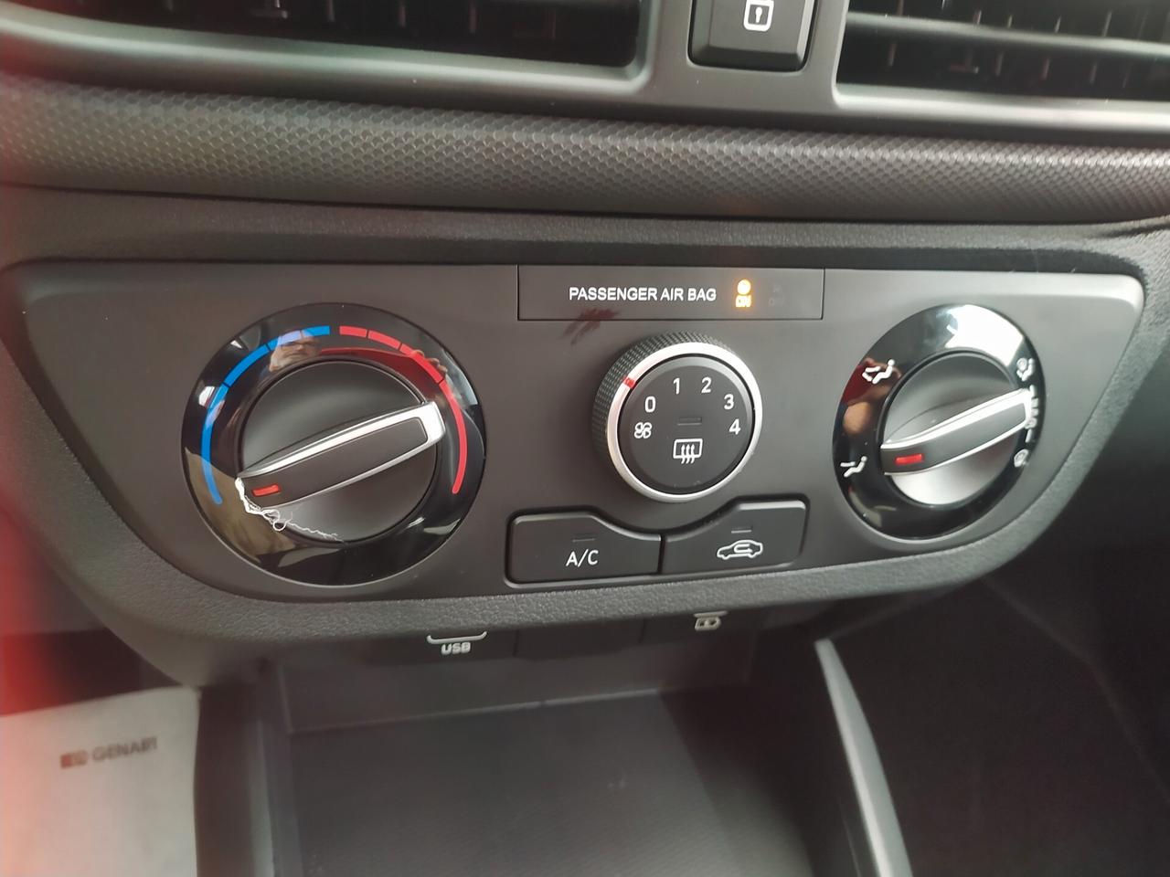 Hyundai i10 Connectline (5 ANNI GARANZIA)