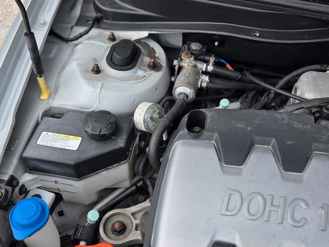 Hyundai Accent 1.4 DYNAMIC METANO -soli km 65.000-