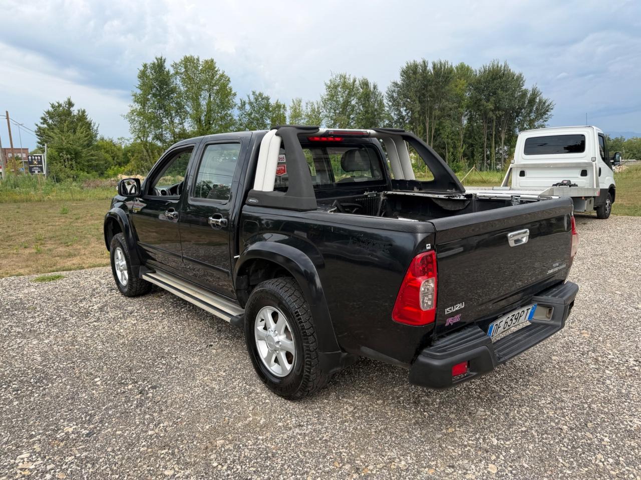 Isuzu D-Max 3.0 TD cat Crew Cab 4WD Pick-up LS Aut.