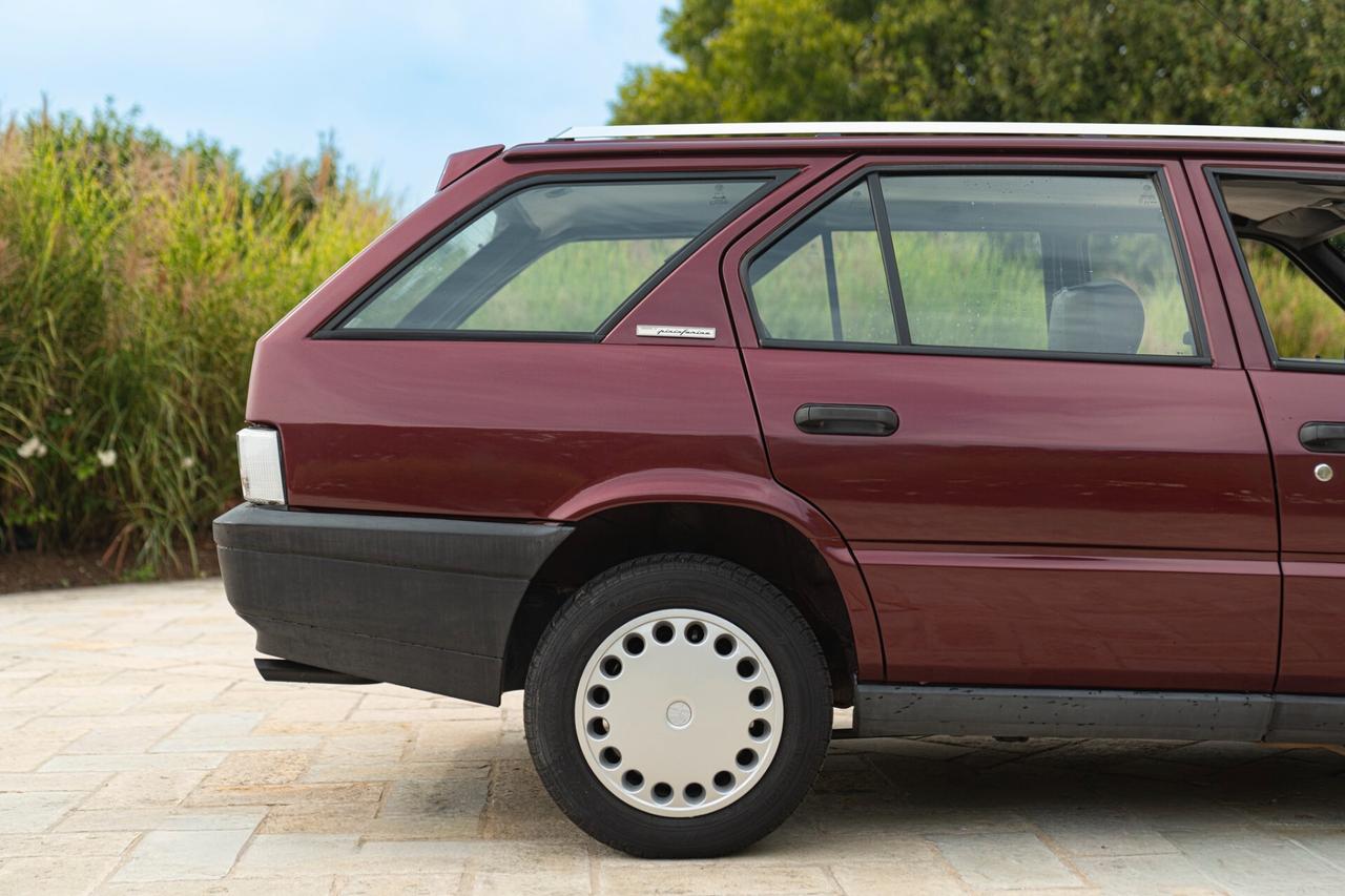 Alfa Romeo 33 1.3 I.E. 4X4 SPORT WAGON - ALF00263
