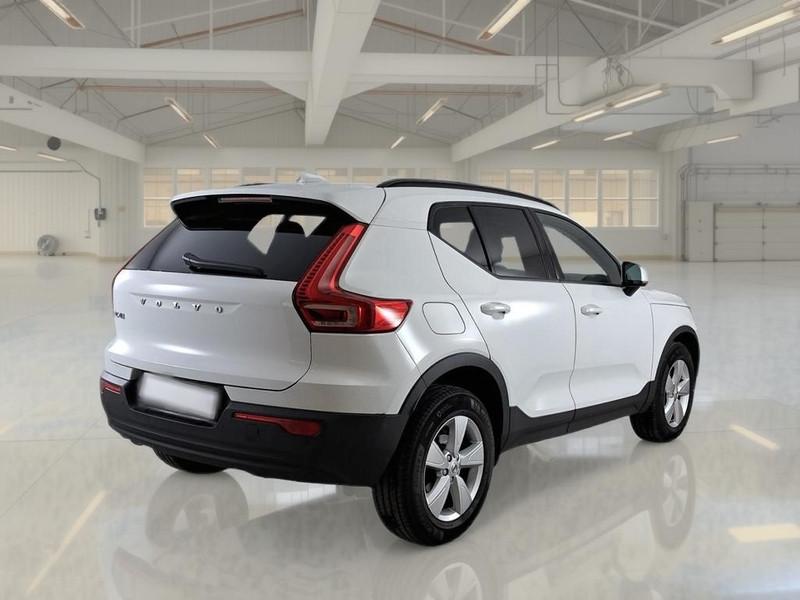 VOLVO XC40 T2 automatico Momentum Core