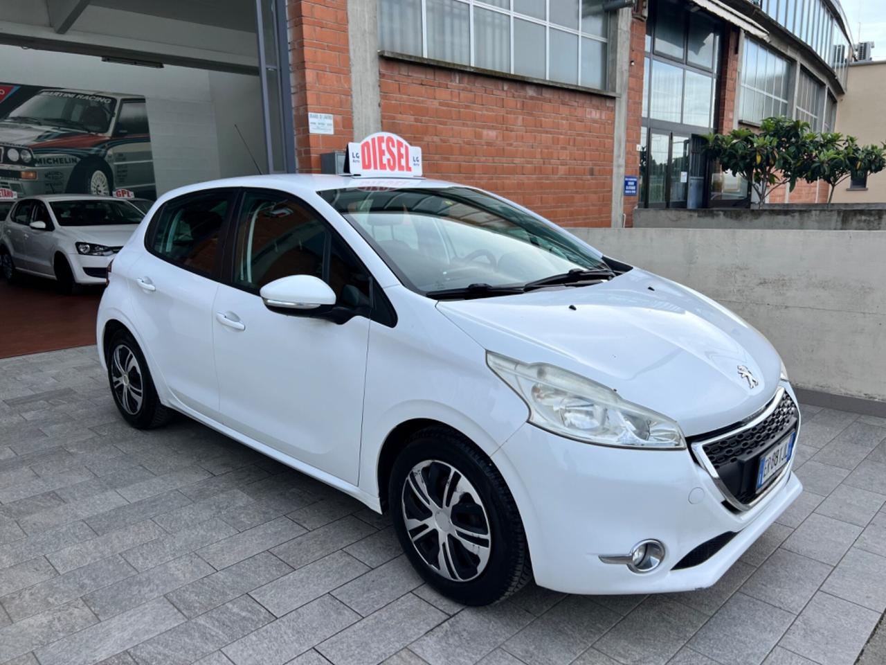 Peugeot 208 1.4 HDi 68 CV 5 porte Active