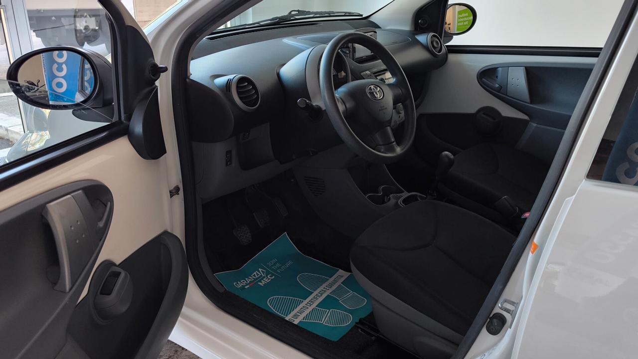 Toyota Aygo 1.0 12V VVT-i 5 porte Sol Connect