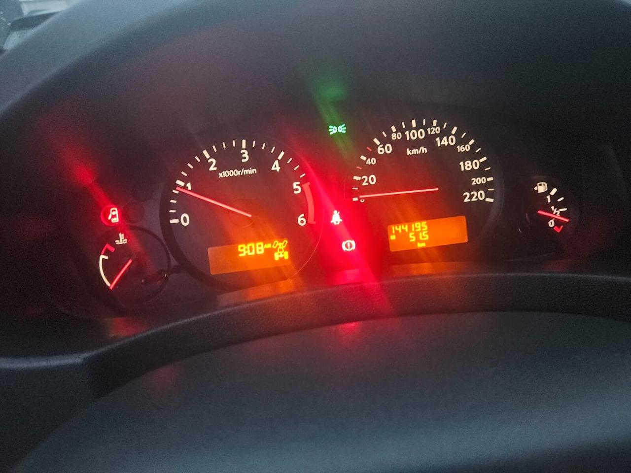 Nissan Navara 2.5 dCi 190CV 2 porte King Cab Sport