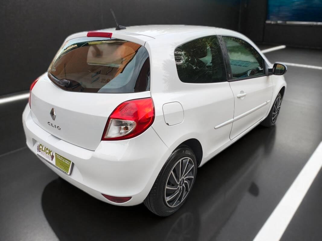 Renault Clio III 2009 Clio III 2010 -1.2 16v 3p