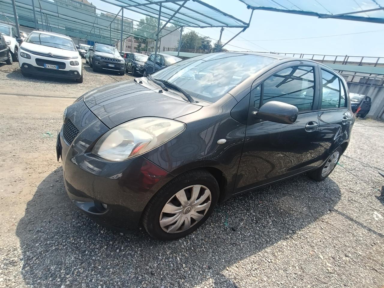 Toyota Yaris 1.3 5 porte