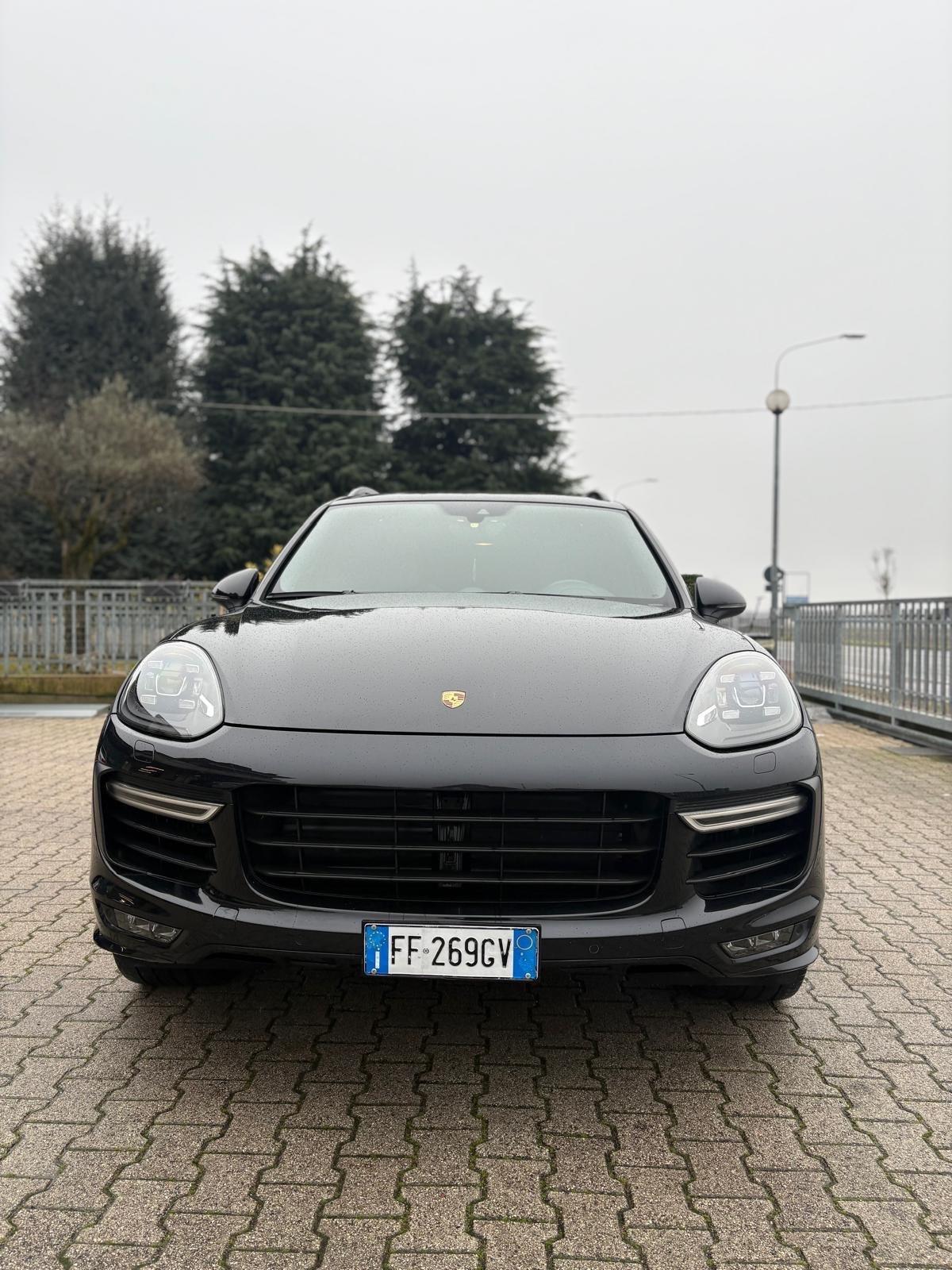 Porsche Cayenne 4.8 Turbo