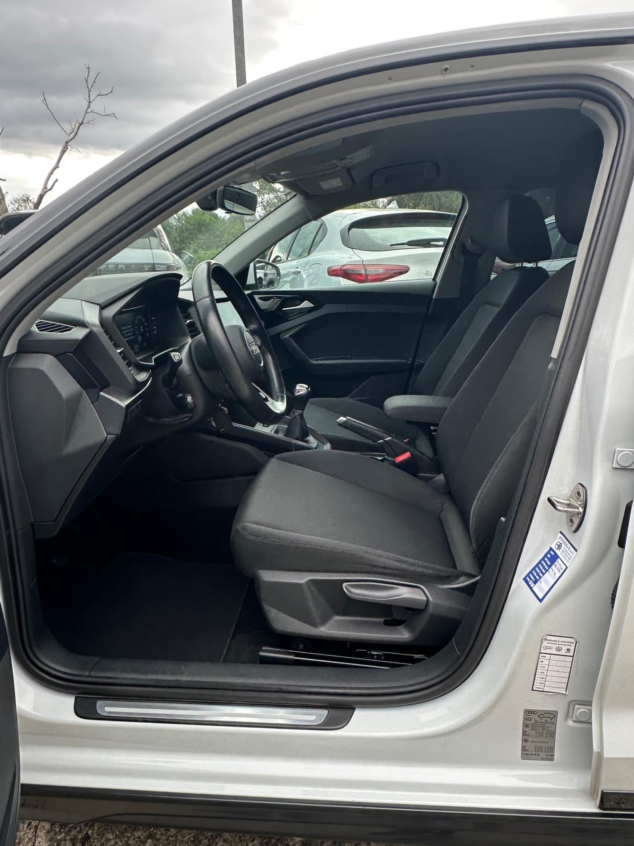 Audi A1 allstreet 30 TFSI Identity Contrast