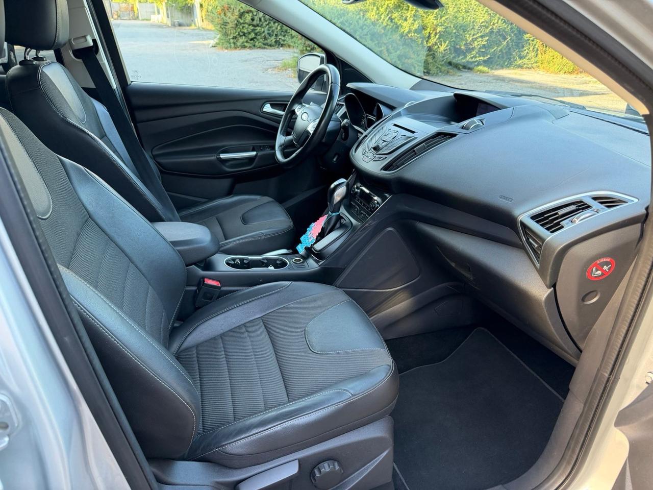 Ford Kuga 2.0 TDCI 163 CV 4WD Powershift Titanium