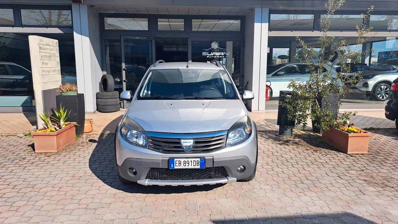 Dacia Sandero 1.2 16V Lauréate OK NEO PATENTATI