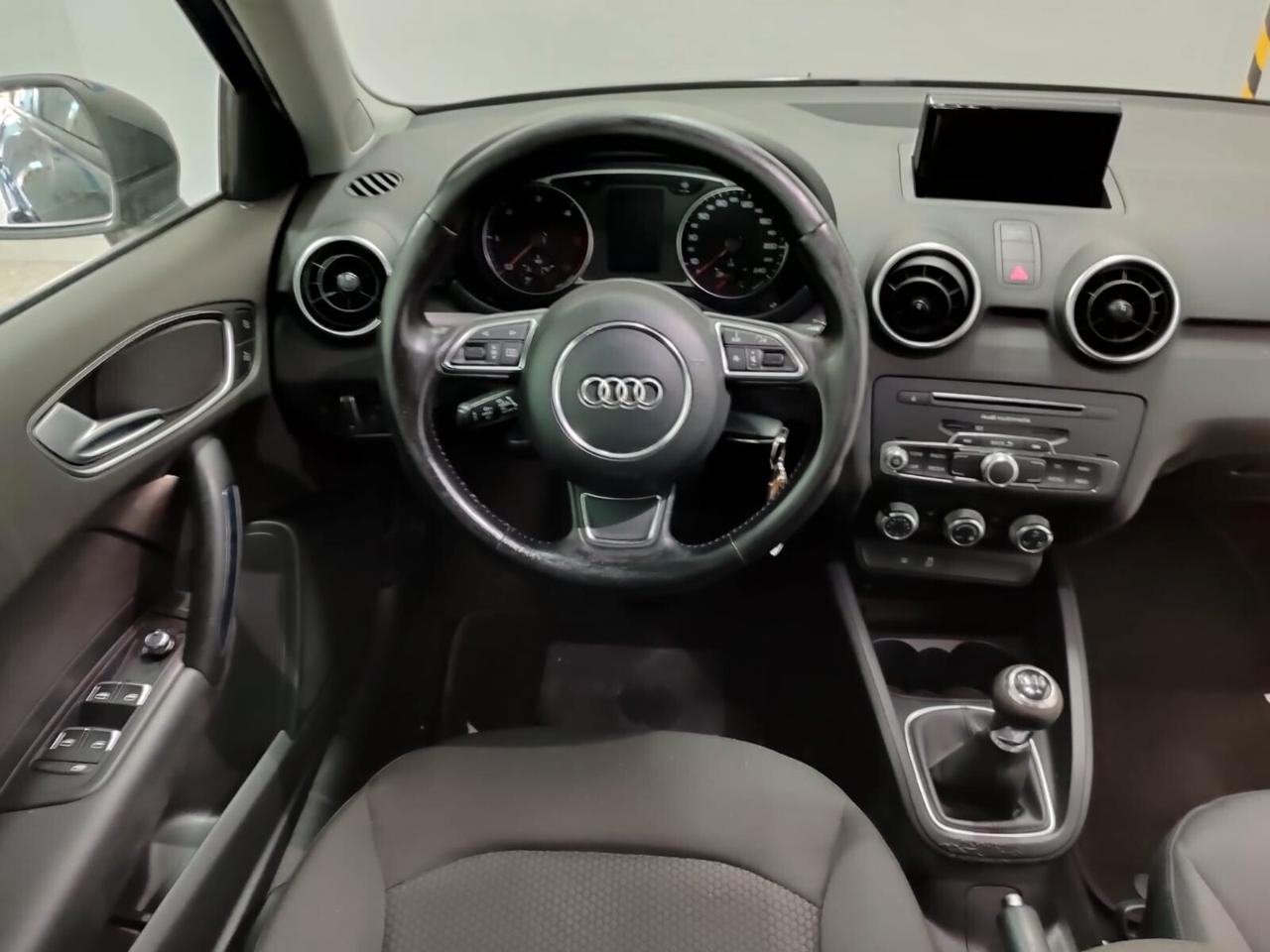 Audi A1 SPB 1.6 TDI 116 CV ( BICOLORE) SUPER PREZZO!!