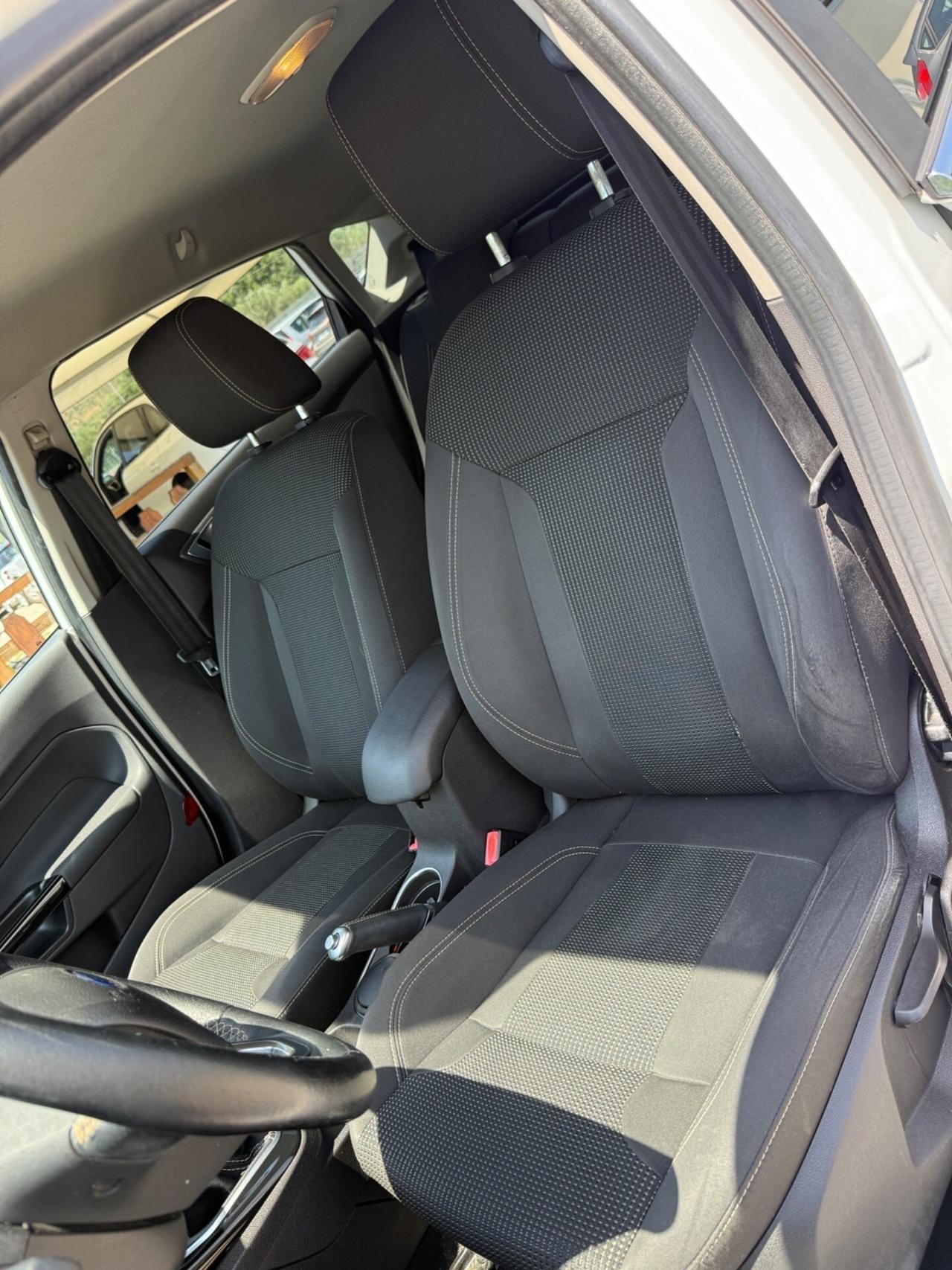Ford Fiesta 1.5 TDCi 75CV 5 porte Titanium