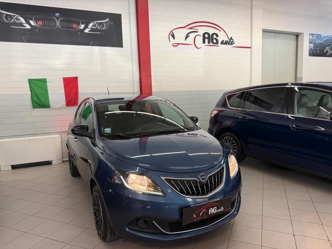 Lancia Ypsilon 1.0 FireFly 5 porte S&S Hybrid Silver Plus